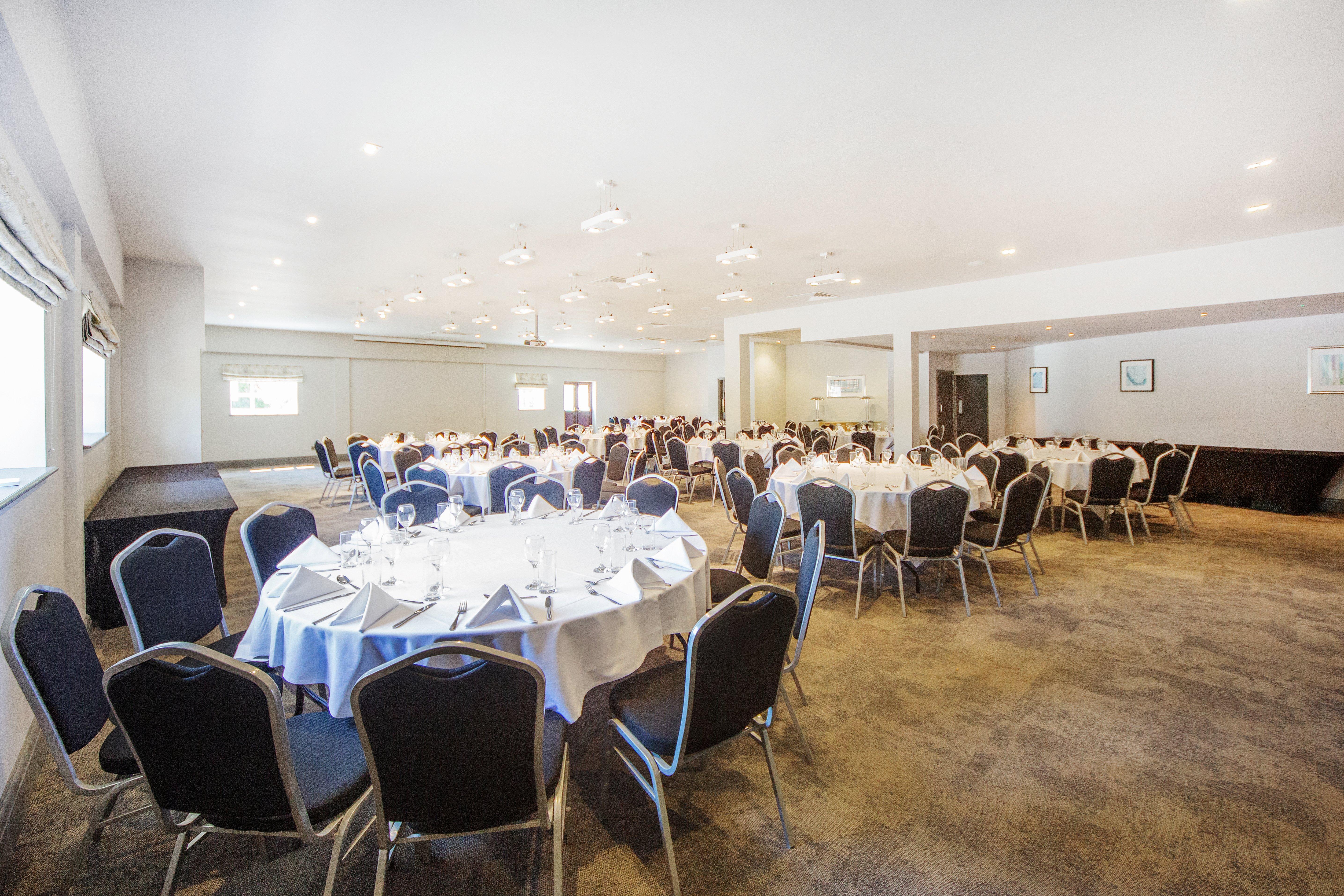 Holiday Inn Reading South M4 Jct 11 By Ihg Exterior foto