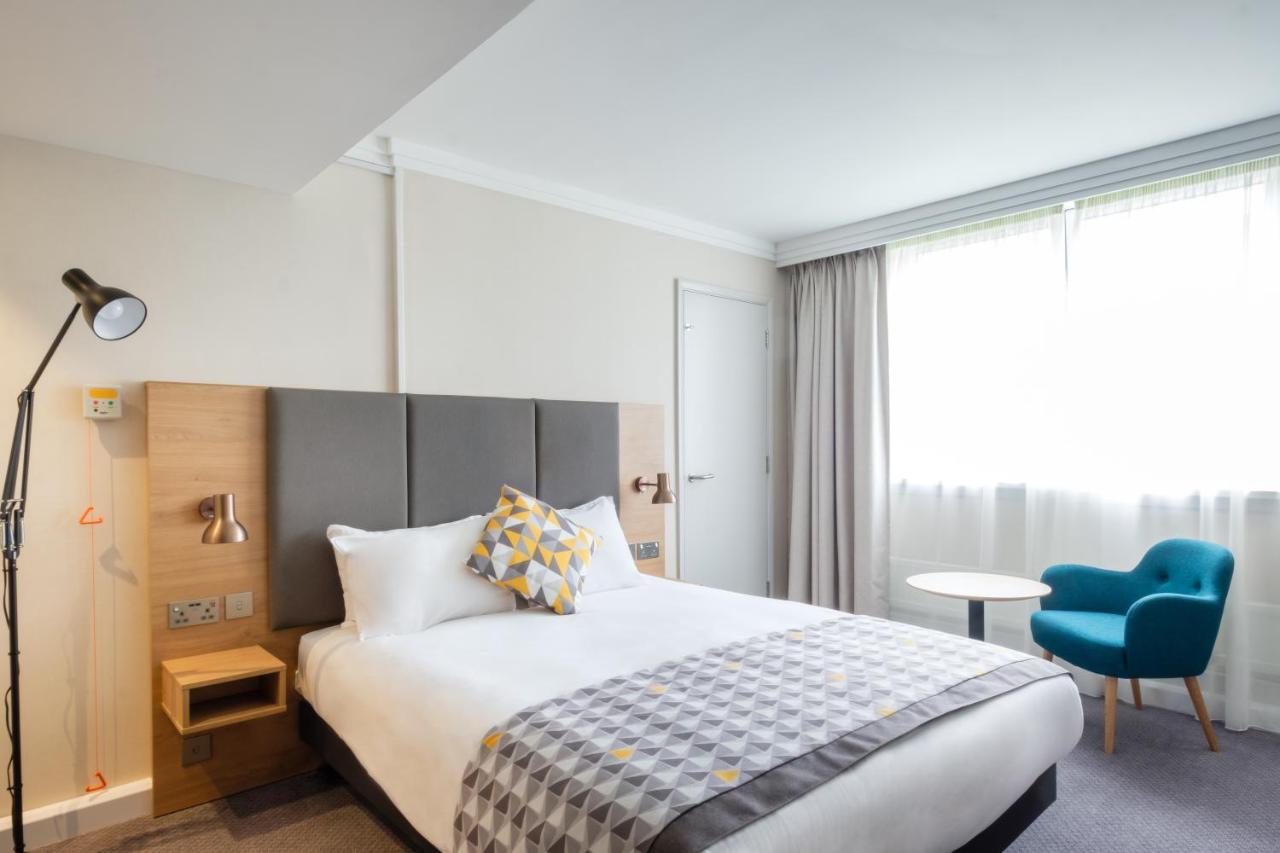 Holiday Inn Reading South M4 Jct 11 By Ihg Exterior foto