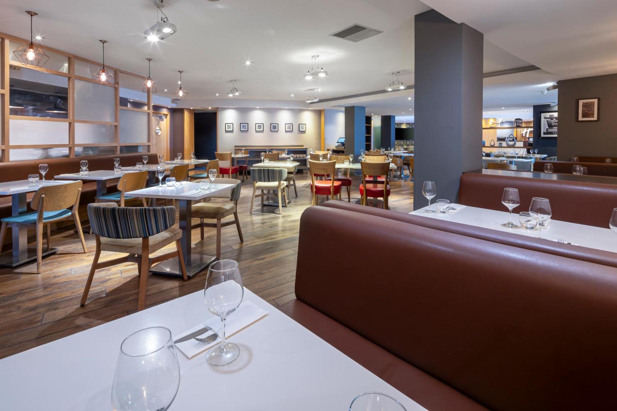 Holiday Inn Reading South M4 Jct 11 By Ihg Exterior foto