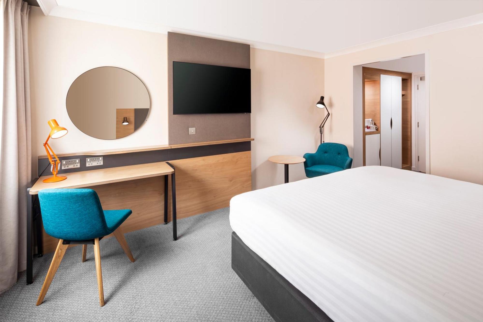 Holiday Inn Reading South M4 Jct 11 By Ihg Exterior foto