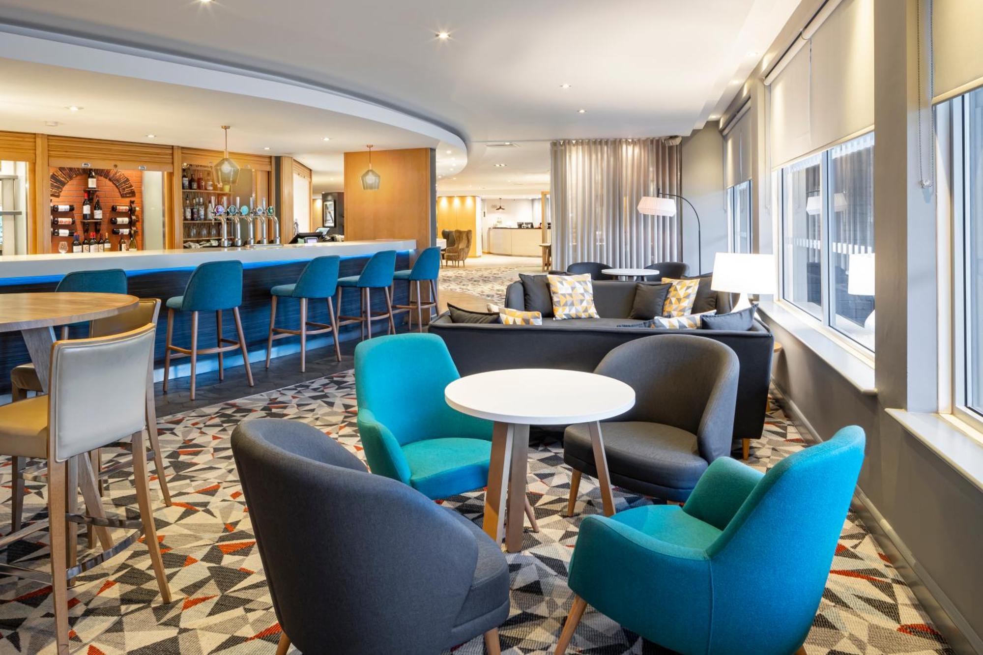 Holiday Inn Reading South M4 Jct 11 By Ihg Exterior foto