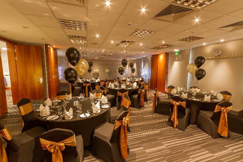 Holiday Inn Reading South M4 Jct 11 By Ihg Exterior foto