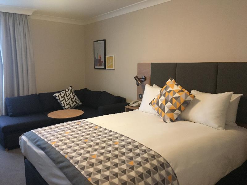 Holiday Inn Reading South M4 Jct 11 By Ihg Exterior foto